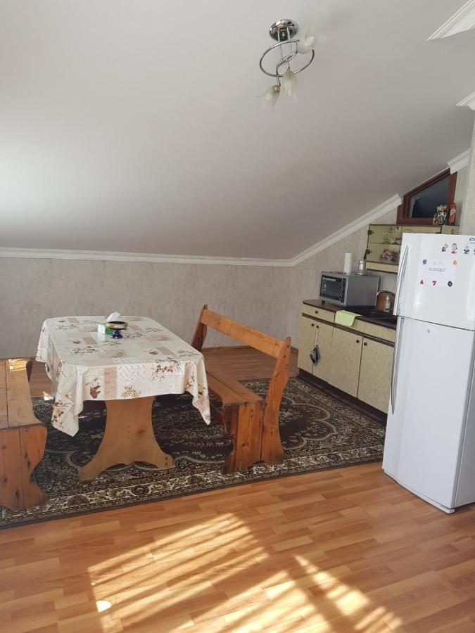 Artsvakar Guest House Arevik מראה חיצוני תמונה